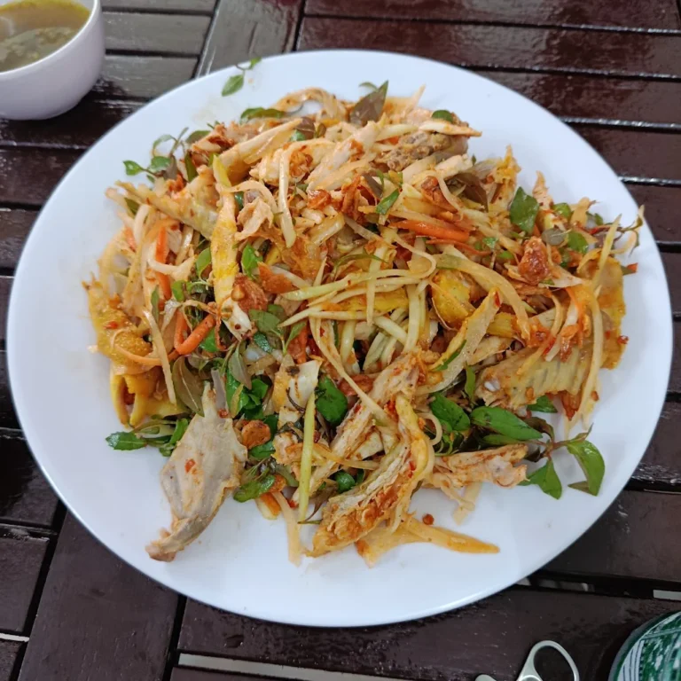 Gà Trộn (nộm gà) tại Cơm Gà Hội An 5612